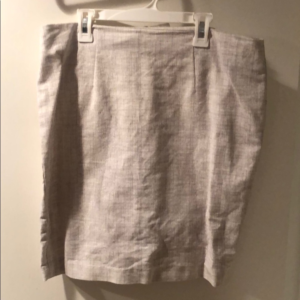 Grey skirt